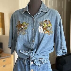 Vintage Safari Embroidered Woman’s Large Denim Button-Up Y2K Animals